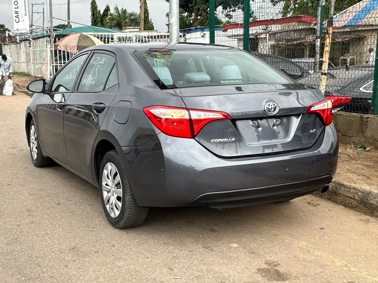 
								2016 Toyota Corolla LE full									