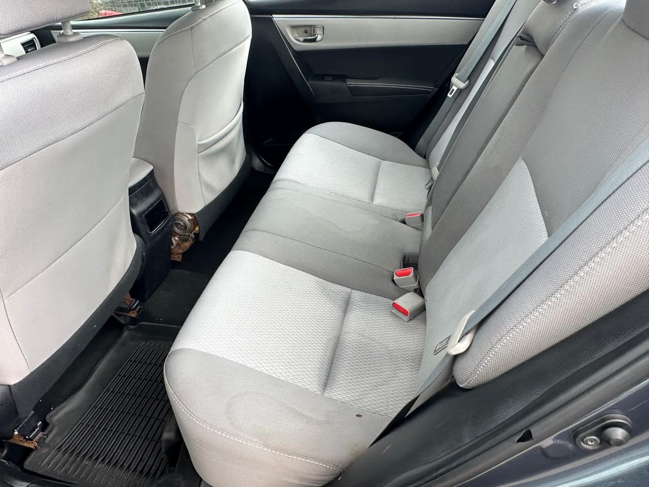 
								2016 Toyota Corolla LE full									