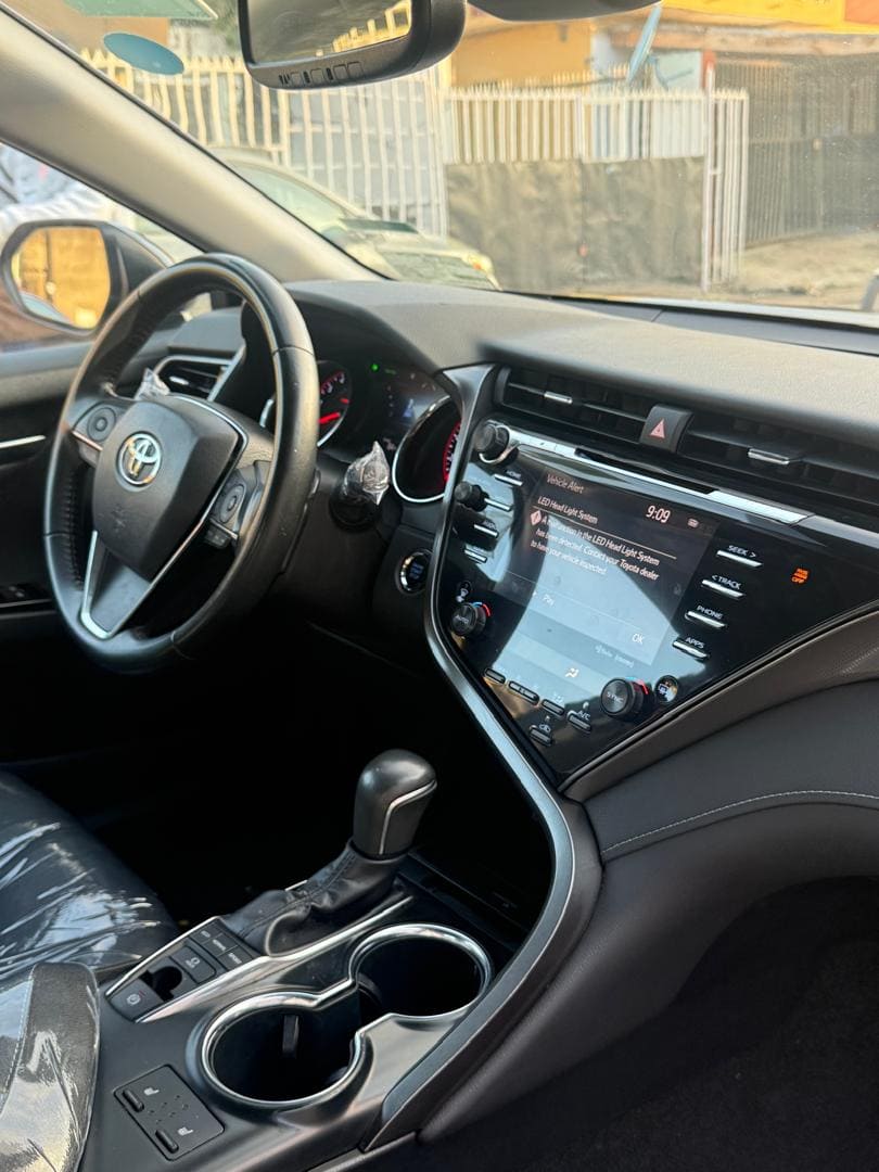 2019 Toyota Camry XSE 4 plug