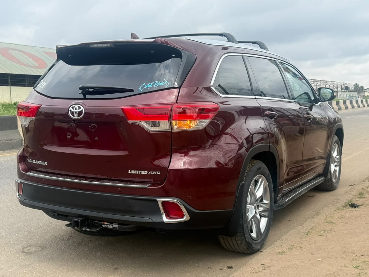 
								2015 Toyota Highlander limited AWD full									