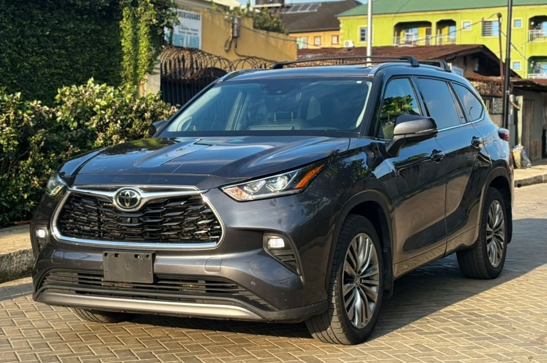 2022 Toyota Highlander Platinum AWD