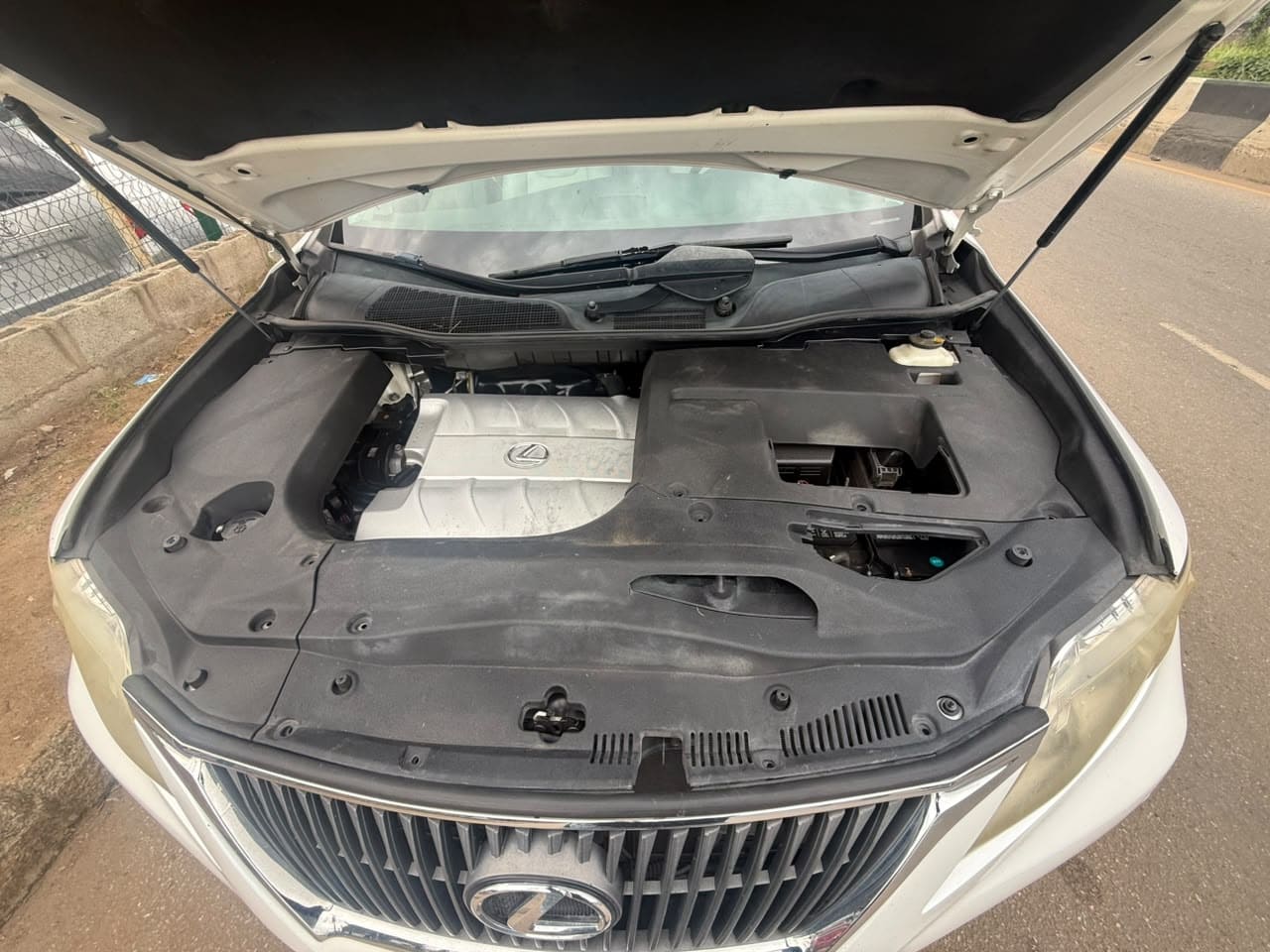 
								2010 lexus Rx350 full									
