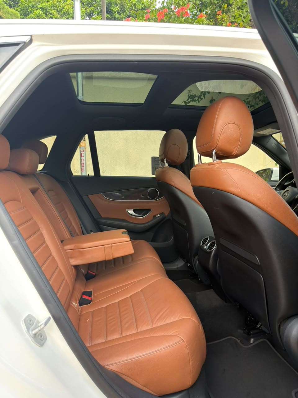 
								2016 Mercedes GLC300 4Matic full									