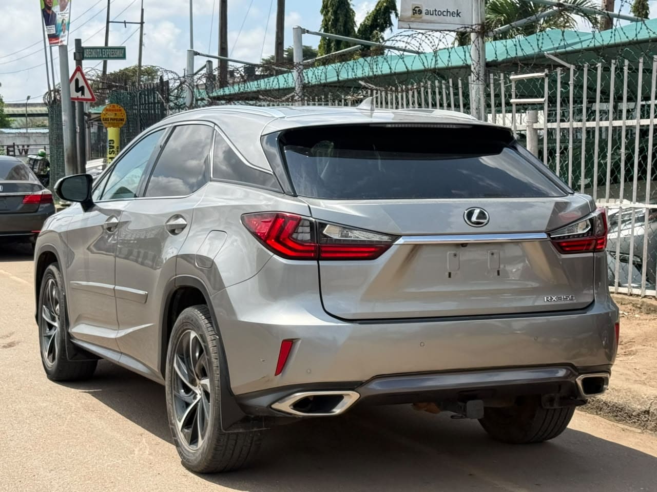 
								Lexus RX350 2017 full									