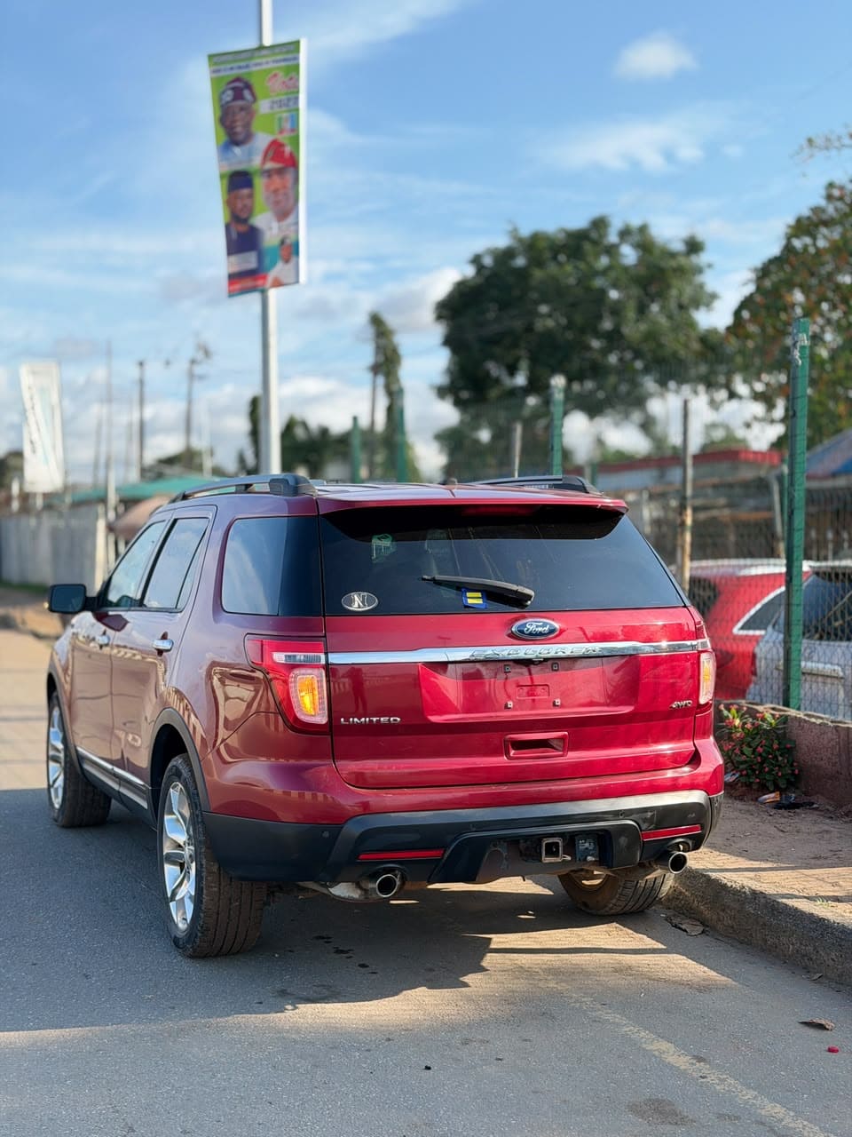 
								2014 Ford Explorer Limited full									