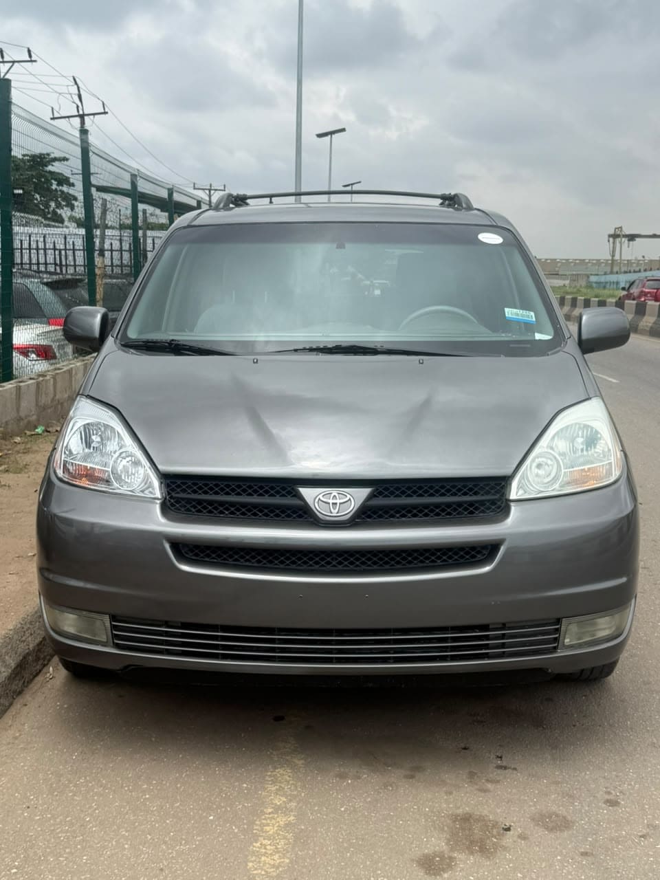 2005 Toyota Sienna XLE